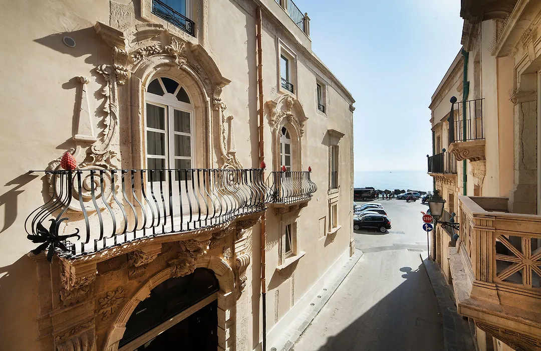 Algila Ortigia Charme Hotel-1