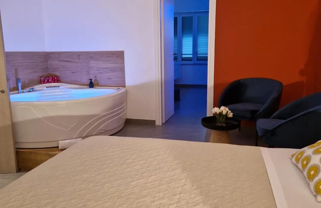 Luna Marie-1