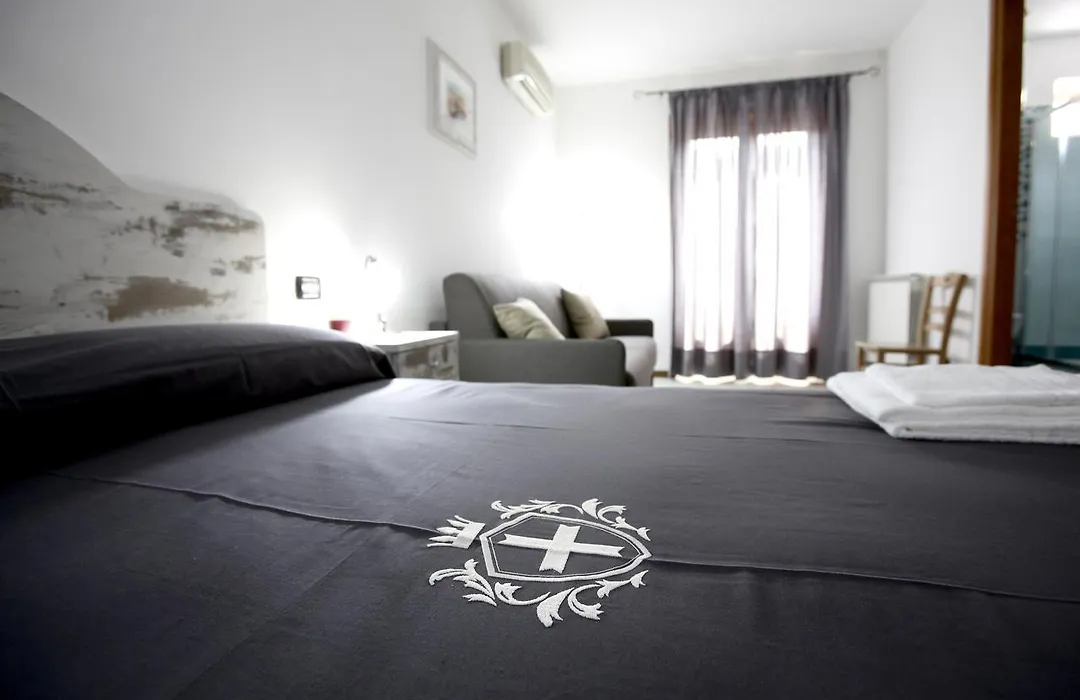 Luxury Room Vittorio Emanuele II-1