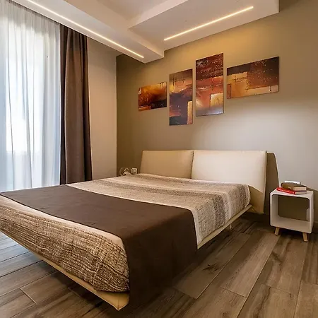 Sundeck Hotel-3