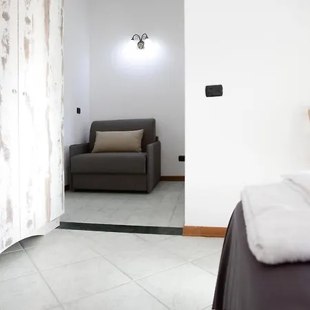 Luxury Room Vittorio Emanuele II-3