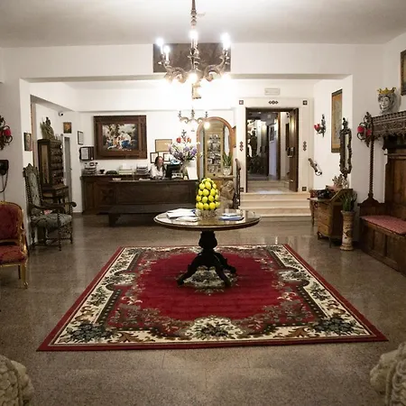 Hotel La Riva-3