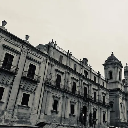 Landolina Palace Hotel-2