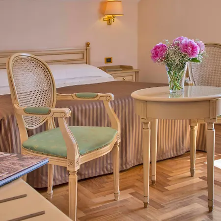 Grand Hotel Villa Politi-3
