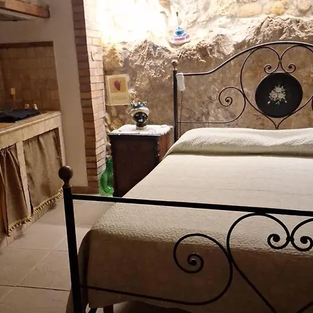 Guest House La Corte Normanna-2