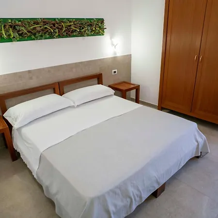 Petit Hotel-2