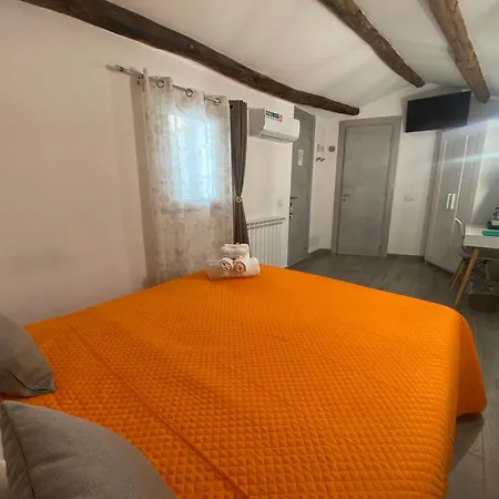 La Piccola Formica Charme Rooms-2