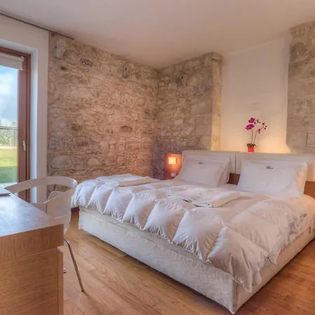 Aura Club - Villa Carlotta-3