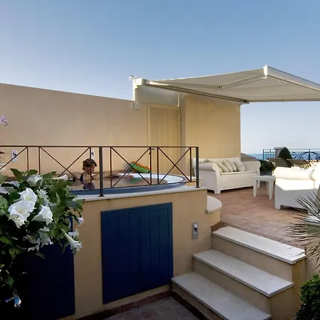 Algila Ortigia Charme Hotel-3