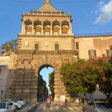 Maqueda Suites-3