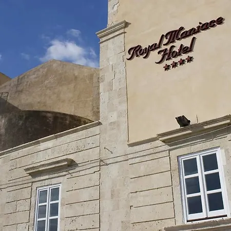 Royal Maniace Hotel-2