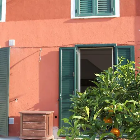 Aeroporto Bellini Rooms-2