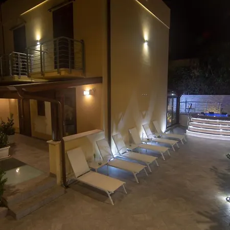B&B Aloe Comfort Rooms-3