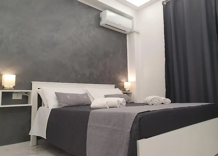 Risea Rooms