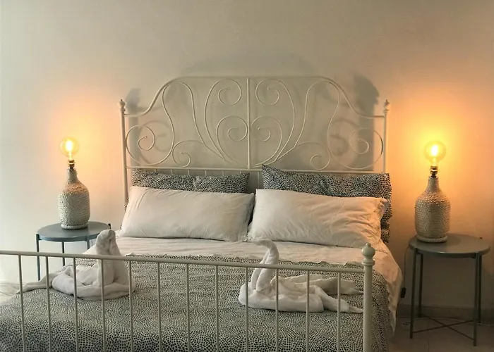Vecchia Paradiso - A Un Passo Dal Mare