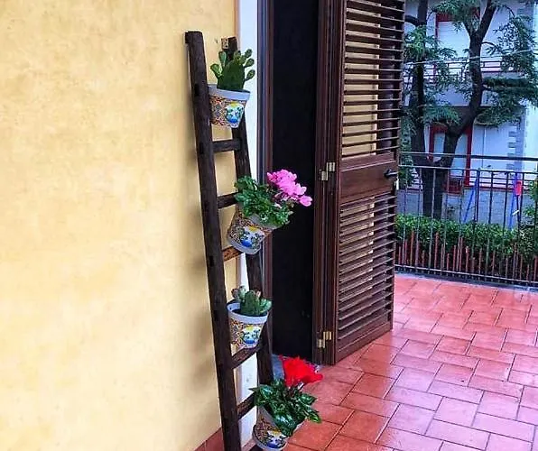 Opuntia Dell'Etna Bike House