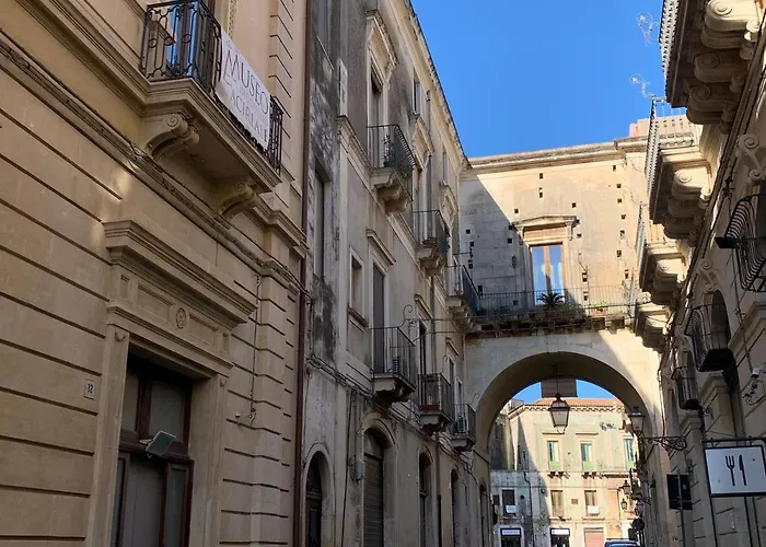 Genuardi'S Apartment