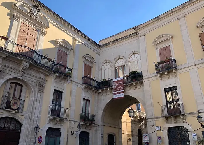 Genuardi'S Apartment