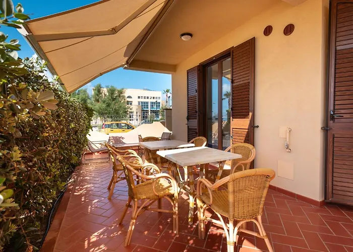 Residence L'Arcipelago Appartamenti Fronte Mare con Ampio Balcone