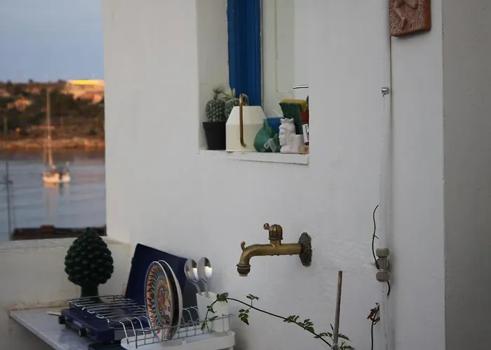 Sikelia Home