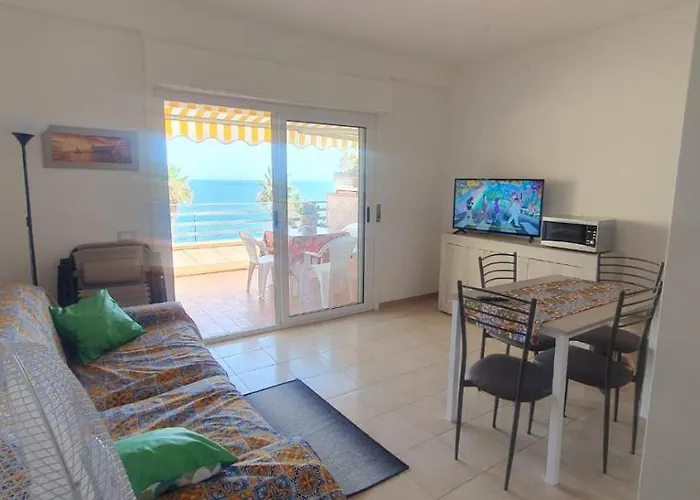 Appartamento fronte mare