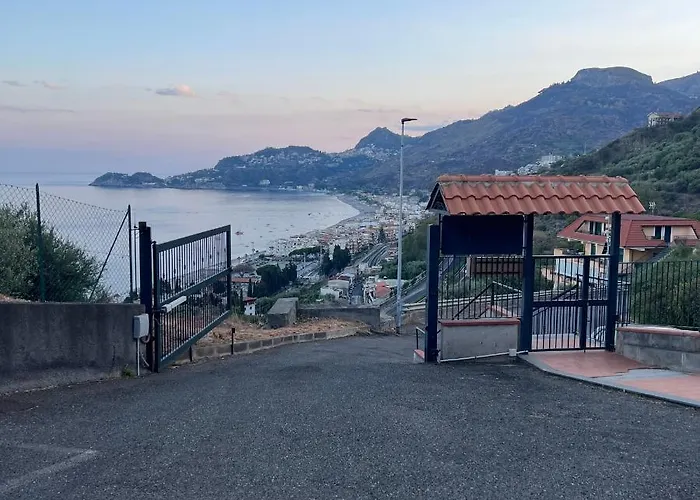 La Baia Delle Sirene Luxury Apartment