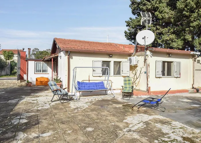2 Bedroom Awesome Home In Altavilla Milicia