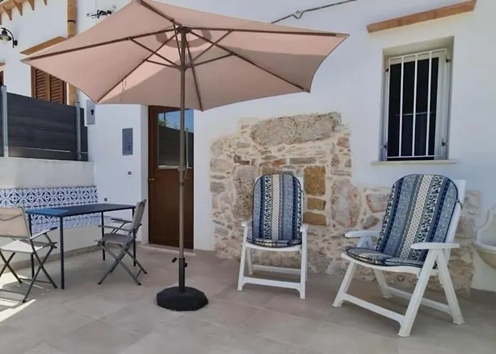 Scopello - Finestra sul cortile