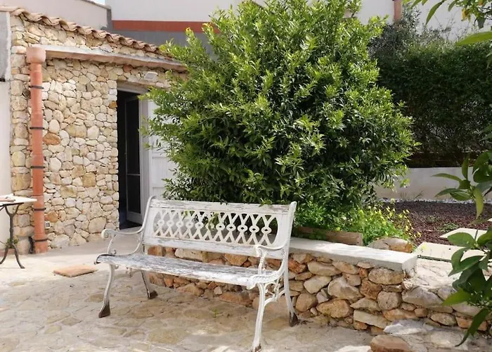 Scopello - Finestra sul cortile