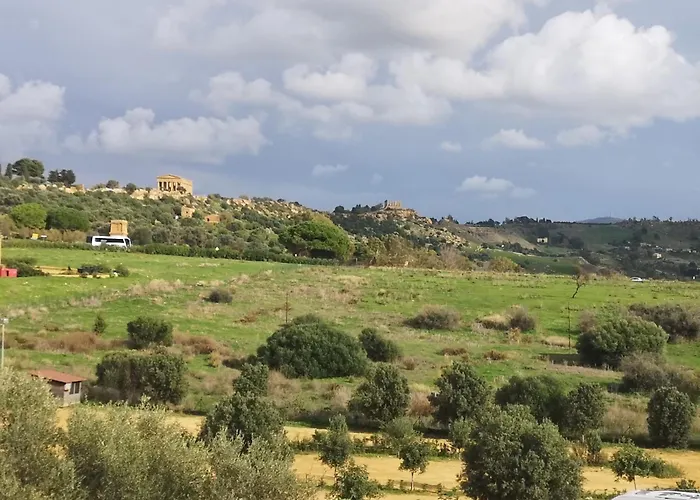 Lala Salama San Leone