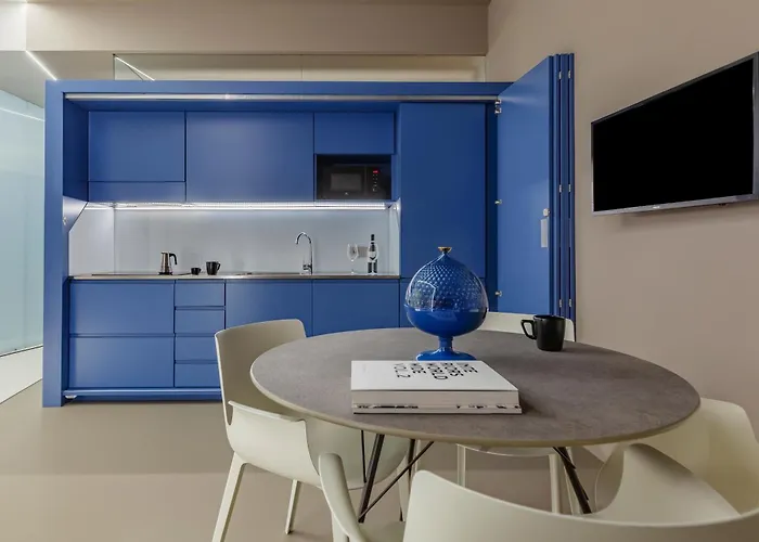 Fiveplace Design Suites & Apartments