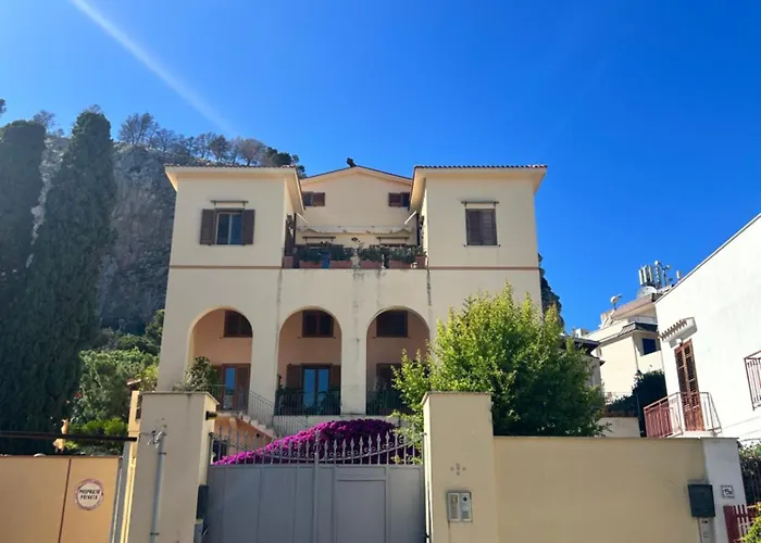 Mondello suite apartment