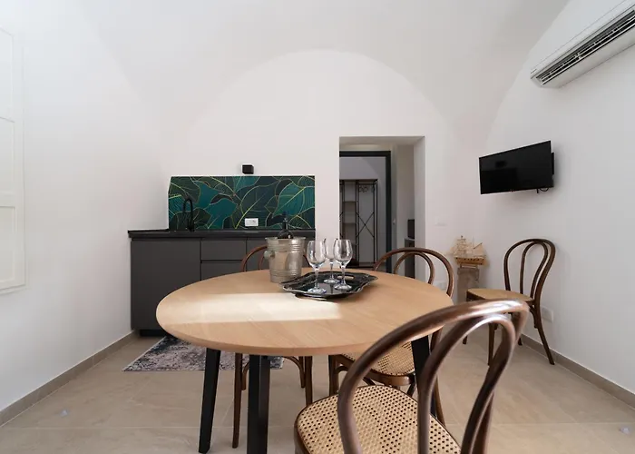 Cave Bianche Apartments