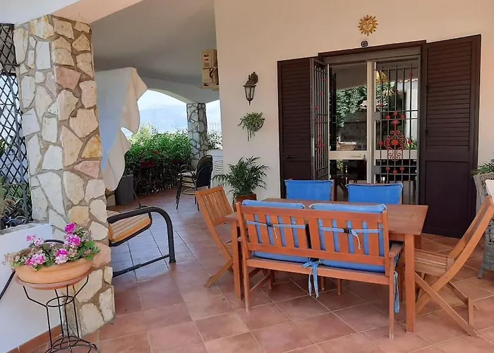 Casa Vacanze Anthea Carini
