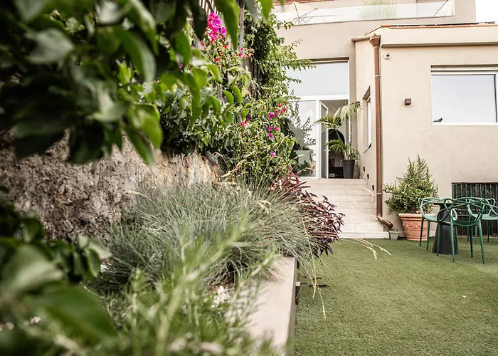 Luxury B&B Euphorbia