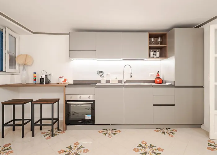 Zahir Suite Apartment