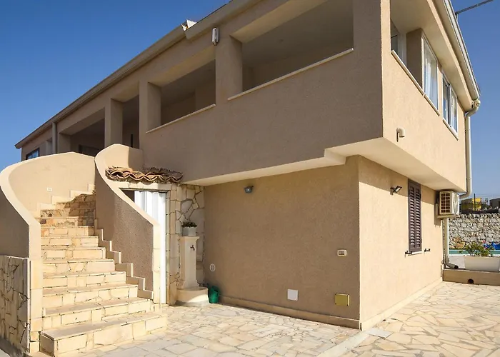 Beach Front Home In Ragusa
