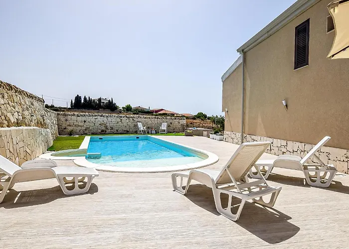 Beach Front Home In Ragusa