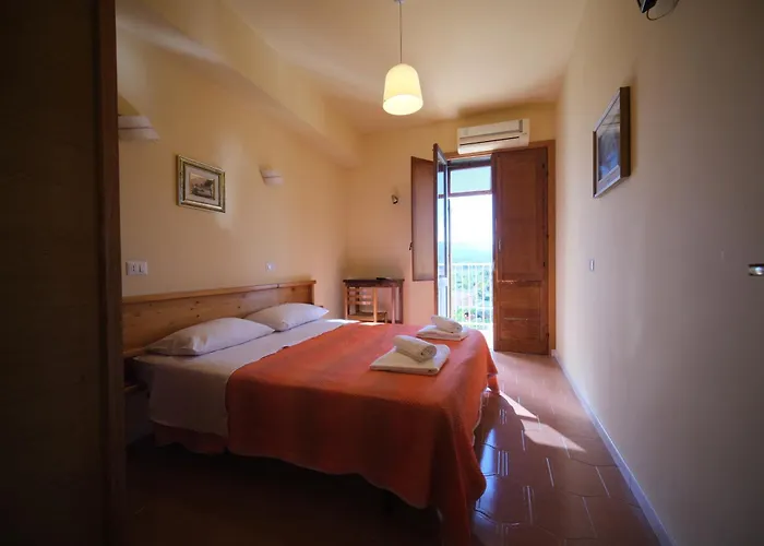 Hotel-Pensione 4 Stagioni Falcone