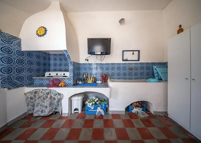 The Twins Rooms In Marettimo 1