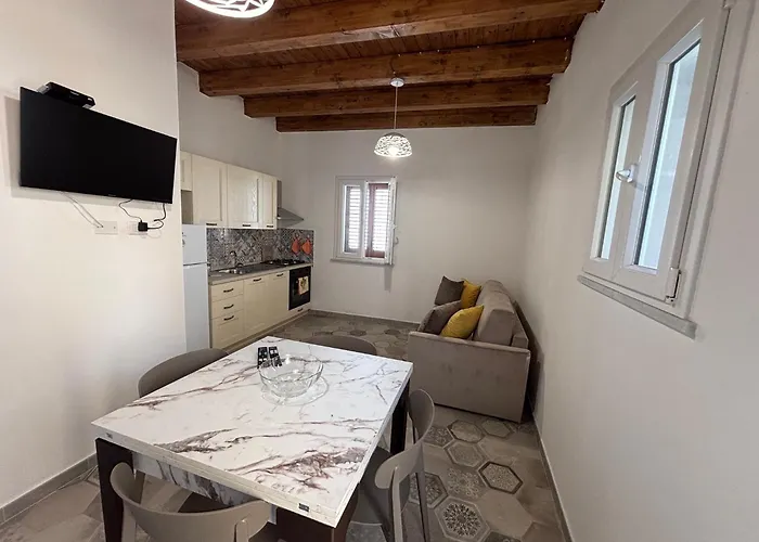 Jasmine House Apartament 8 Pax Ustica