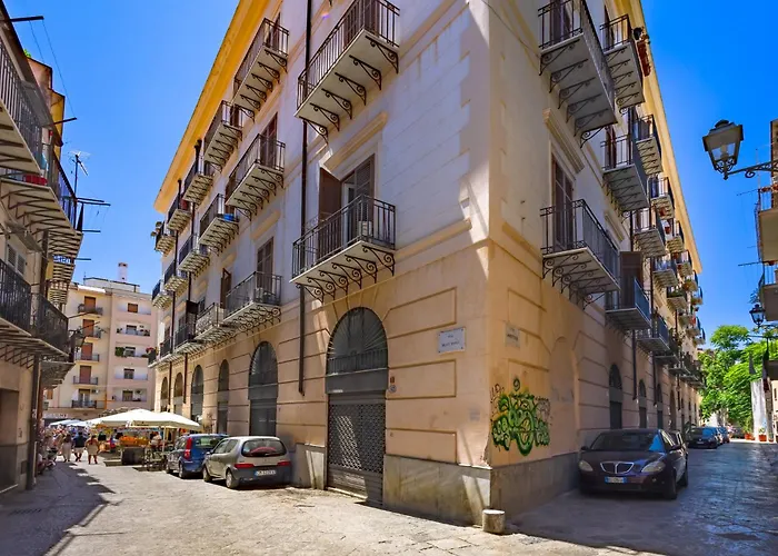 La Casa Di Dante