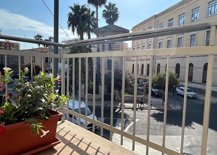 Giù per la Costa - Siracusa