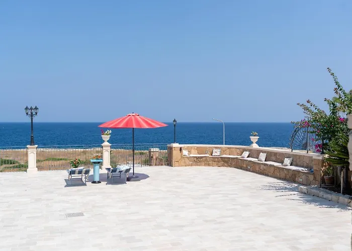Villa Maestrale Vacation Home With Sea View And Etna