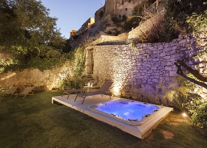 Locanda Don Serafino Historical Boutique Hotel