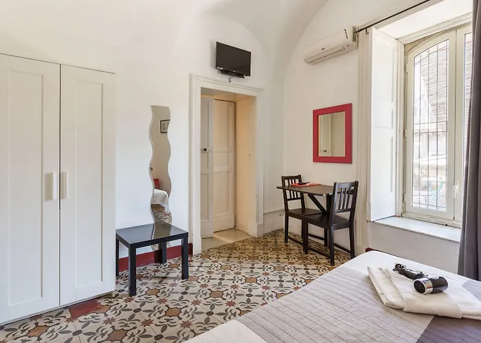 Da Gianni E Lucia Rooms With Bathroom In The City Center