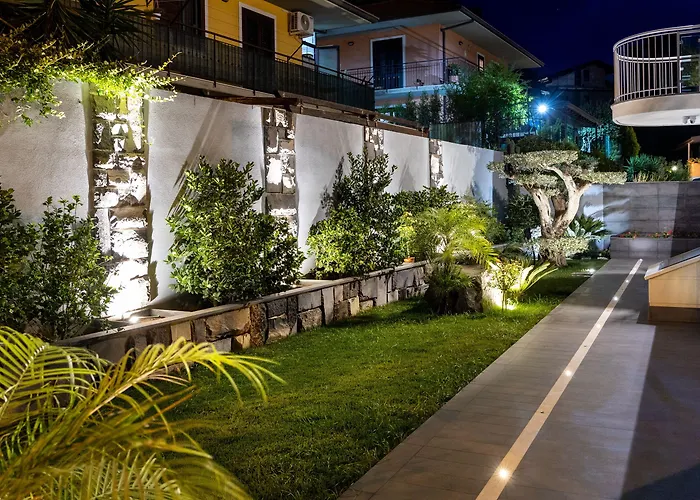 Zaffiro Lavico rooms Etna nature sea