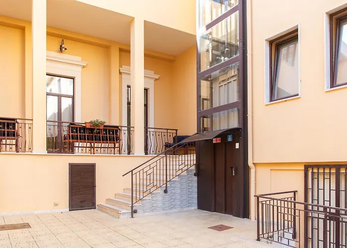Syraka Hotel Lr Collection