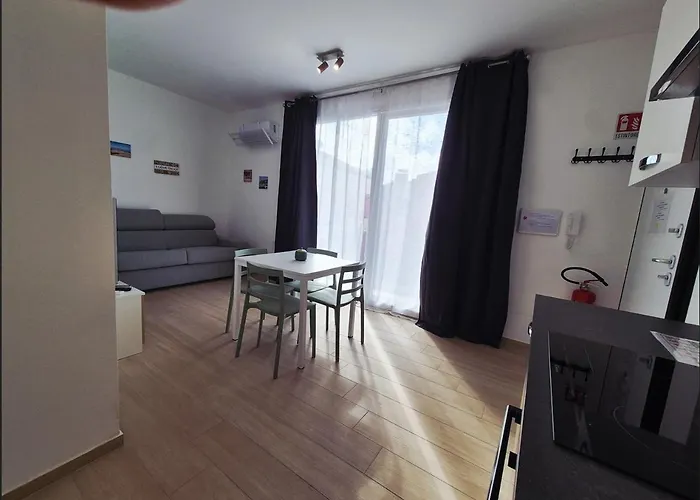 The Sun 365 - Sea View Apartment