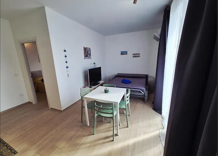 The Sun 365 - Sea View Apartment